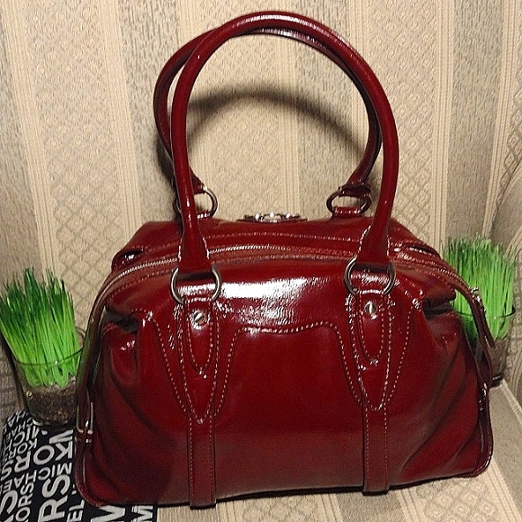 Michael Kors Burgundy Patent Barrel Bag - Picture 3 of 16